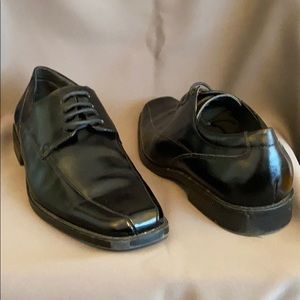 Dress shoes